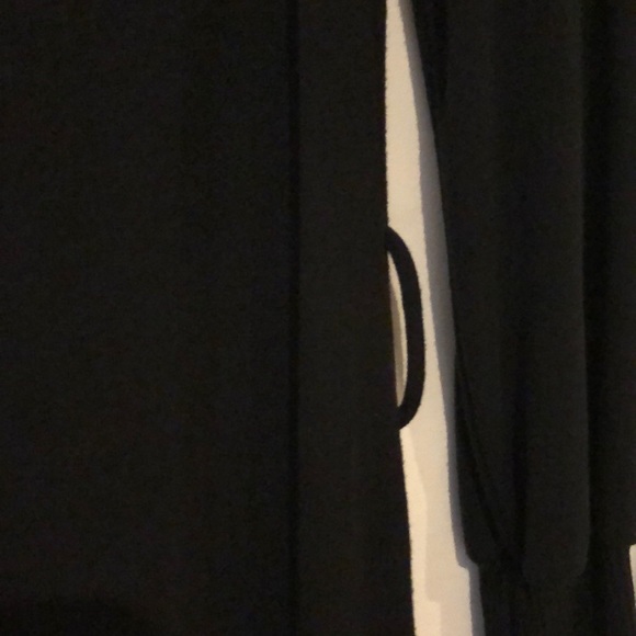 Black dress - Picture 2 of 3